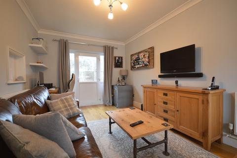 2 bedroom terraced house to rent, Dolphin Mews, Chichester, PO19