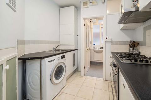 2 bedroom flat to rent, Sandwich Street, London WC1H