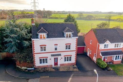 4 bedroom detached house for sale, Upton Drive, Nuneaton, CV11