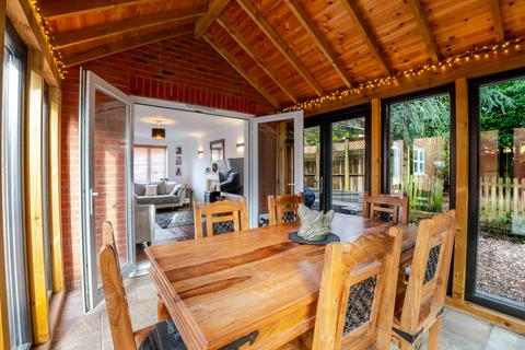 4 bedroom detached house for sale, Upton Drive, Nuneaton, CV11