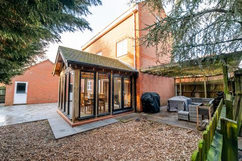 4 bedroom detached house for sale, Upton Drive, Nuneaton, CV11