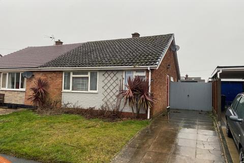 2 bedroom semi-detached bungalow for sale, Henhurst Ridge, Burton-on-Trent