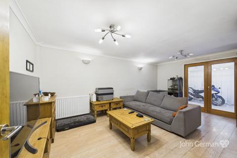 2 bedroom semi-detached bungalow for sale, Henhurst Ridge, Burton-on-Trent