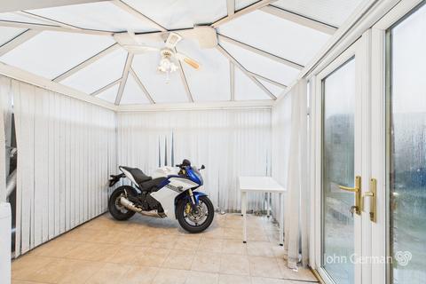 2 bedroom semi-detached bungalow for sale, Henhurst Ridge, Burton-on-Trent