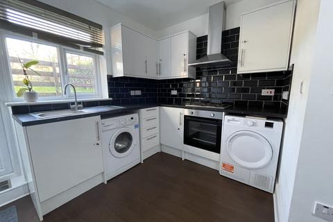 1 bedroom bedsit to rent, Acton Lane, London NW10
