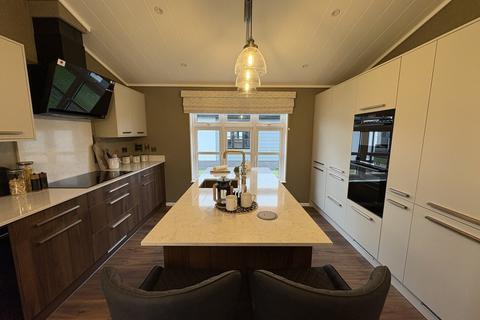 2 bedroom property for sale, The Pheonix, Thorney Bay Road, Sandy Bay