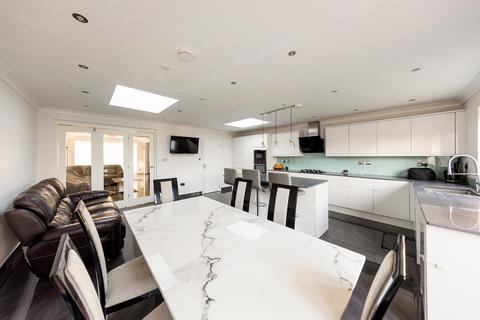 3 bedroom semi-detached house for sale, Kenilworth Gardens, Loughton, IG10