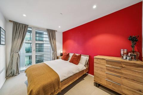 2 bedroom flat for sale, Copperlight Apartments, 16 Buckhold Road, London
