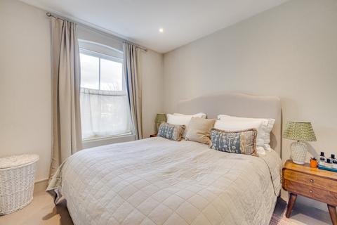 1 bedroom flat for sale, Hazlebury Road, Sands End, London