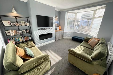 2 bedroom townhouse for sale, Alexandra Road, Pudsey
