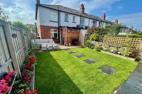 2 bedroom townhouse for sale, Alexandra Road, Pudsey