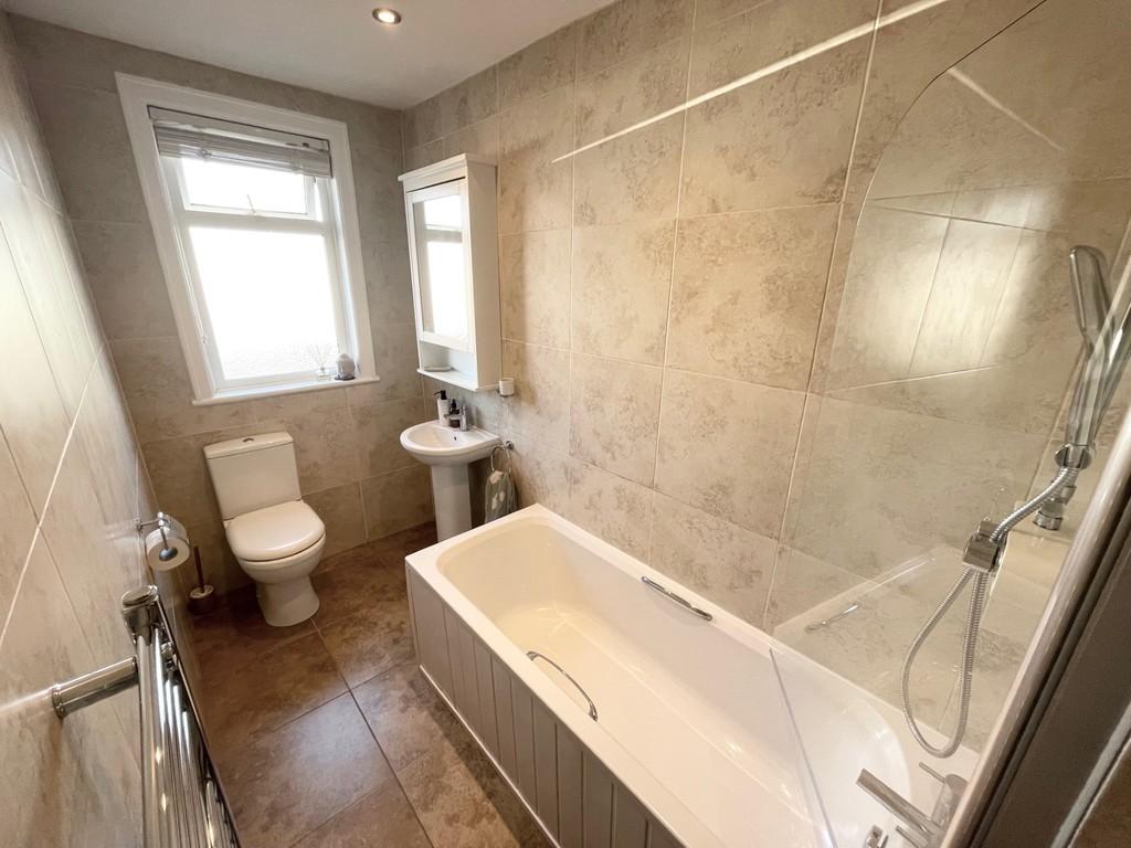Familybathroom1
