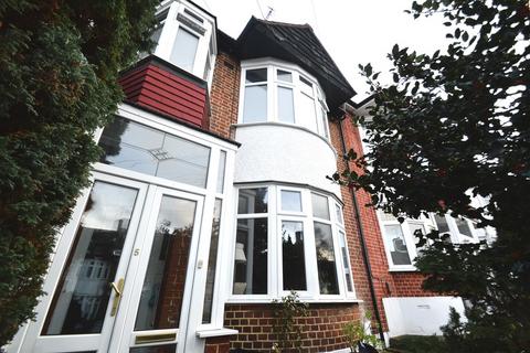 3 bedroom terraced house for sale, St. Merryn Close, London