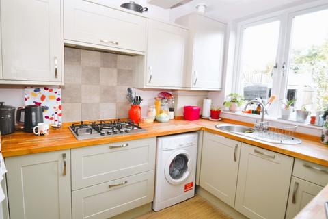 3 bedroom terraced house for sale, St. Merryn Close, London