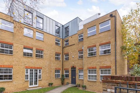 2 bedroom flat for sale, Jeffreys Road, London