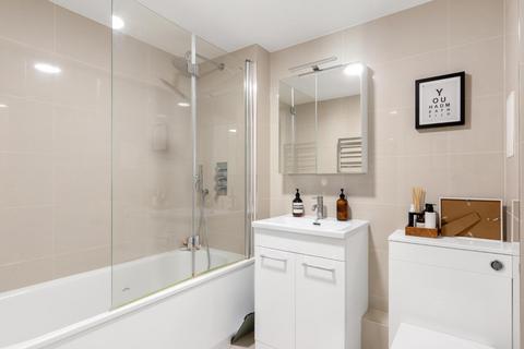 1 bedroom flat for sale, Wingate Square, Clapham, London