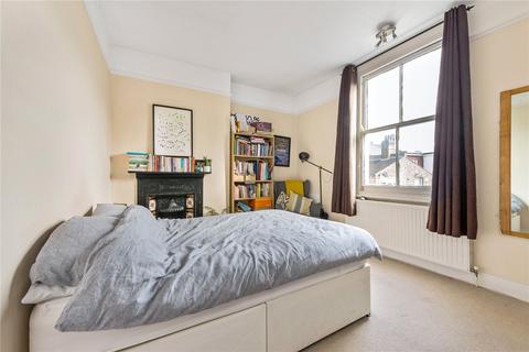 3 bedroom maisonette to rent, Pendle Road, London, SW16