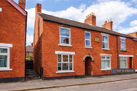 3 bedroom end of terrace house to rent, Victoria Street, Grantham, NG31