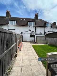 2 bedroom terraced house to rent, Shore Drive, Wirral, CH62