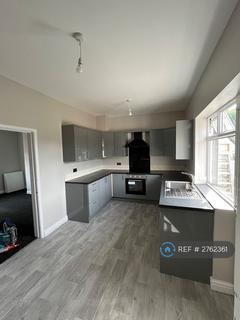 2 bedroom terraced house to rent, Shore Drive, Wirral, CH62