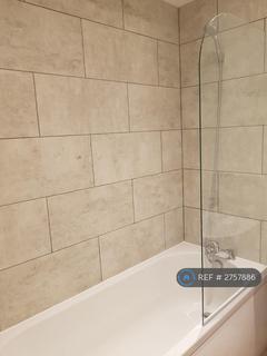 1 bedroom flat to rent, High Street, Chatham, ME4
