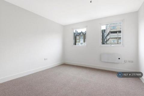 1 bedroom flat to rent, High Street, Chatham, ME4