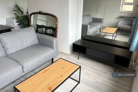 3 bedroom flat to rent, Orpen House, London, SW5