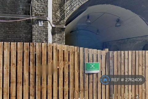 2 bedroom flat to rent, London, London, SW11