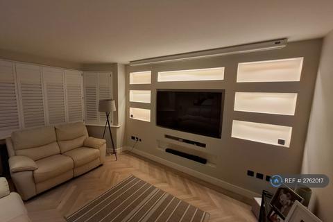 1 bedroom in a house share to rent, Stuart Crescent, Croydon, CR0