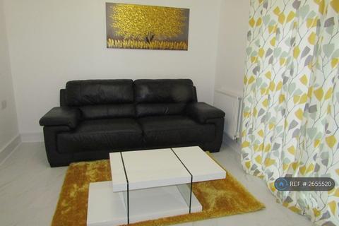 2 bedroom semi-detached house to rent, Daffodil Street, Salford, M6