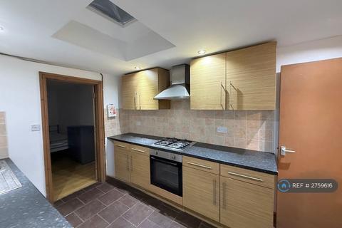 2 bedroom flat to rent, Woodville Road, Cardiff, CF24