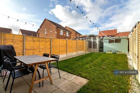 3 bedroom terraced house to rent, Walker Close, Ebbsfleet Valley, Swanscombe, DA10