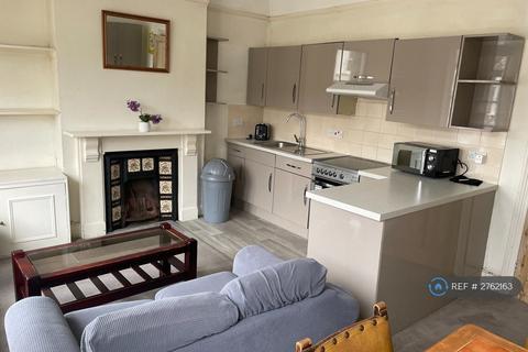 3 bedroom flat to rent, Brixton Hill, London, SW2