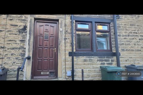 1 bedroom terraced house to rent, Wellington Street, Idle, Bradford, BD10