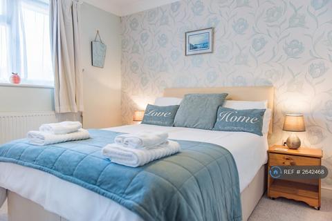 3 bedroom semi-detached house to rent, Whitehall Bridge Road, Canterbury, CT2