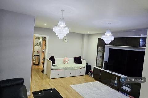 3 bedroom end of terrace house to rent, Repton Crescent, Earley, Reading, RG6