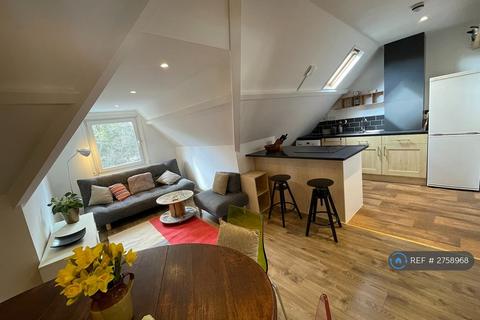 1 bedroom flat to rent, Muswell Hill Road, London, N10