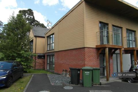 2 bedroom flat to rent, Saxon Way, Wychbold, Droitwich, WR9