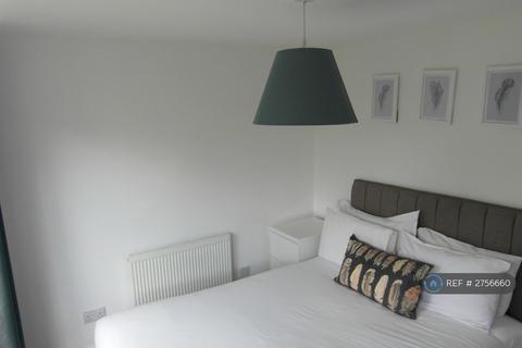 2 bedroom flat to rent, Saxon Way, Wychbold, Droitwich, WR9