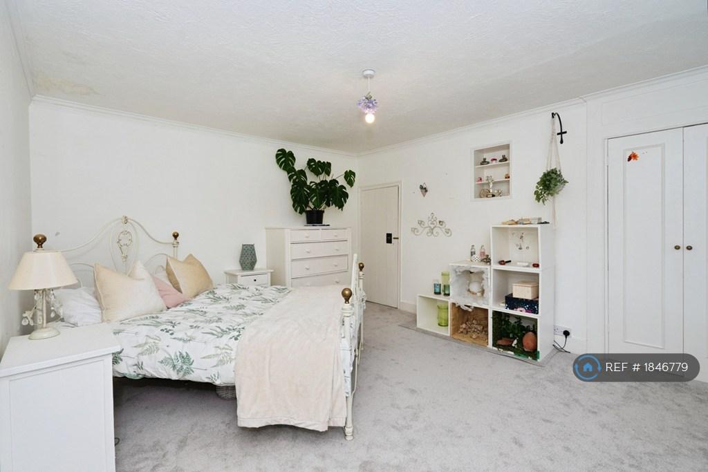 2nd Double Bedroom With View Onto The Garden