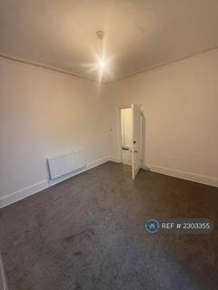 2 bedroom flat to rent, Wilson Road, Southend-On-Sea, SS1