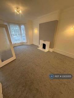 2 bedroom flat to rent, Wilson Road, Southend-On-Sea, SS1