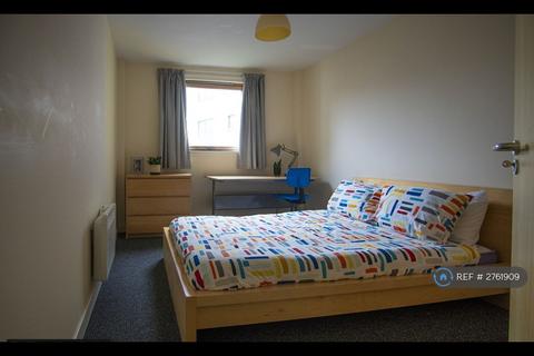 4 bedroom flat to rent, Horsewater Wynd, Dundee, DD1