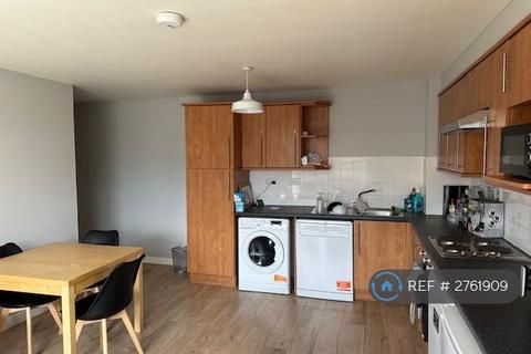 4 bedroom flat to rent, Horsewater Wynd, Dundee, DD1