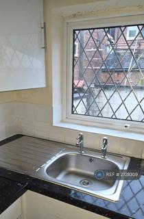 2 bedroom terraced house to rent, Dalbeattie Street, Manchester, M9