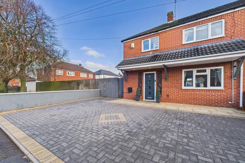 3 bedroom semi-detached house for sale, Arden Road, Tamworth B77