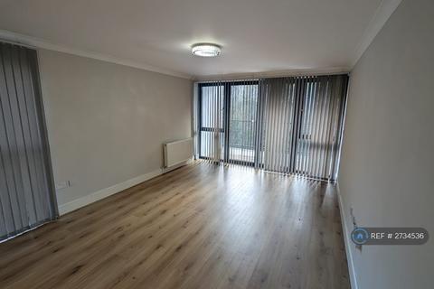 2 bedroom flat to rent, Dwight Road, Watford, WD18