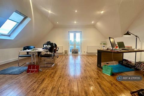 2 bedroom flat to rent, Ardennes House, London, E16