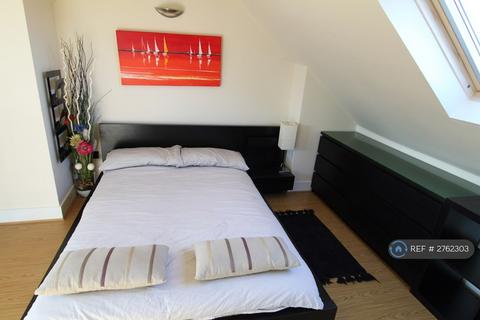 Studio to rent, Croydon, Croydon, CR0