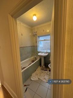 2 bedroom flat to rent, Townmead Road, London, SW6